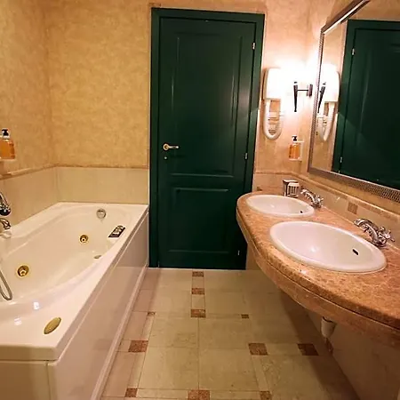 Relais La Fattoria Hotel 4*